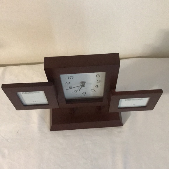 Quartz Clock With Picture Frames - Picture 3 of 11
